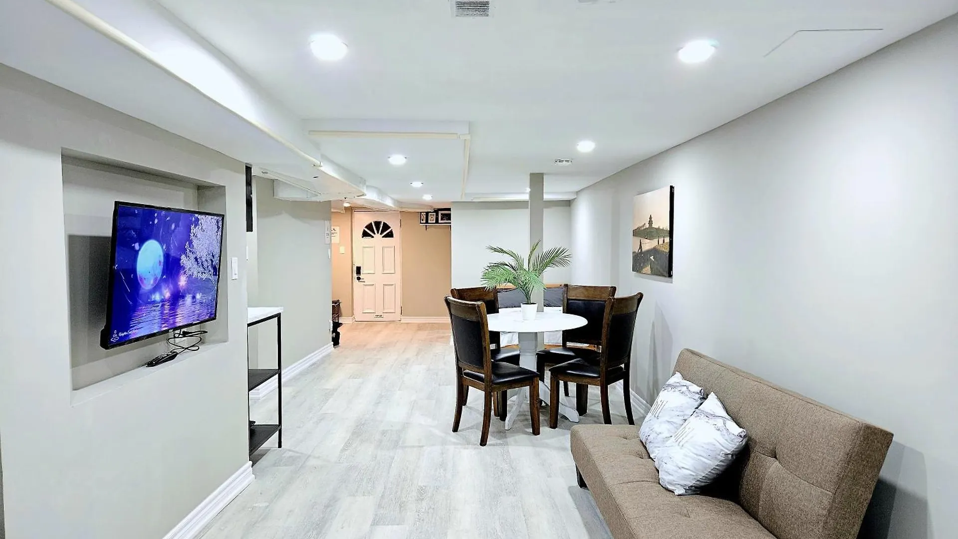 Central Downtown Toronto - Trinity Bellwood Park 0*,