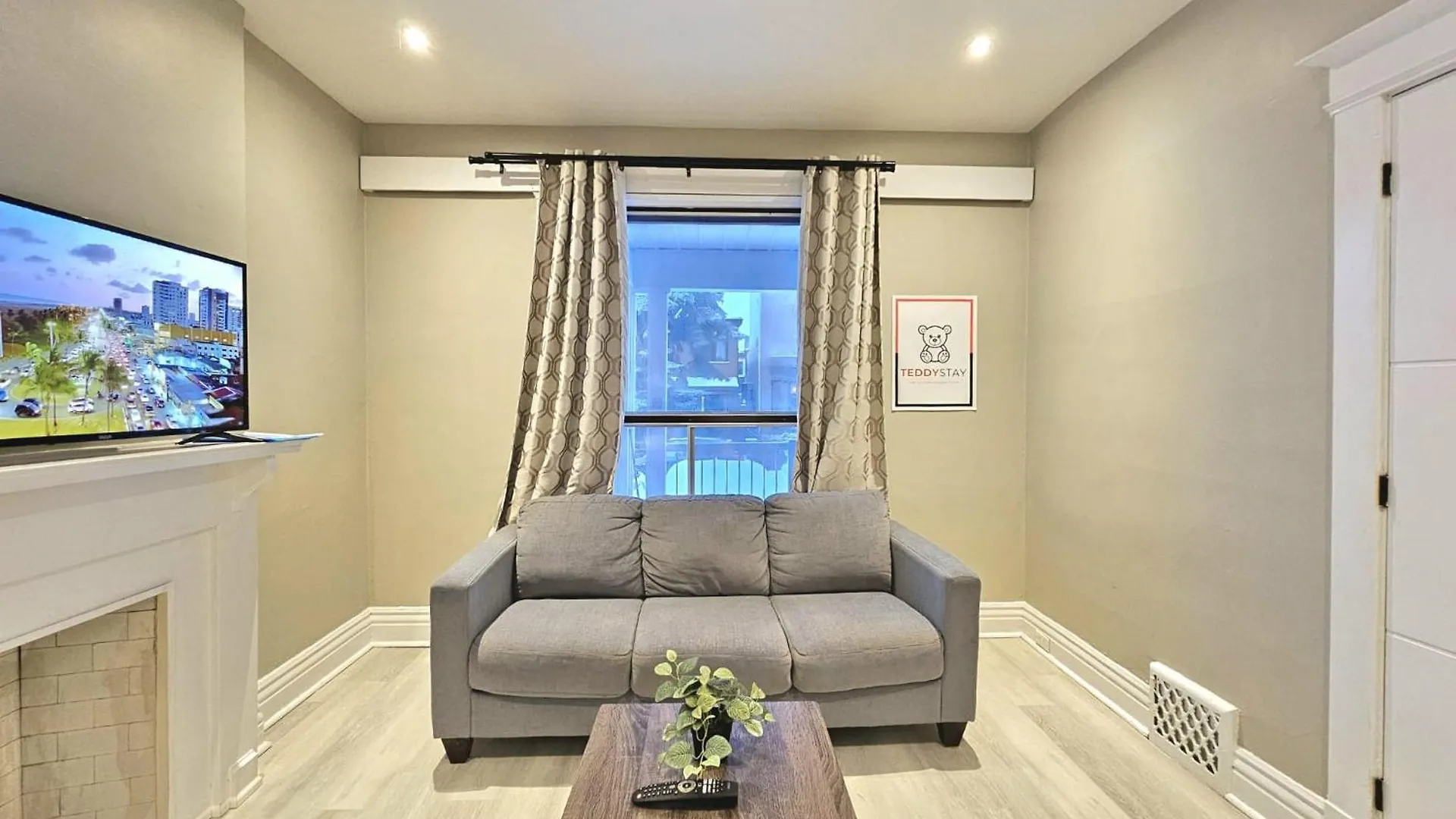 Apartment Central Downtown Toronto - Trinity Bellwood Park