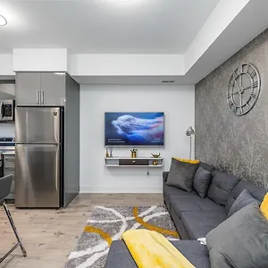 Exquisite 2 Bedroom Apt, Mins To The Falls. , Niagara Falls Canada