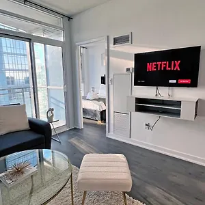  Apartment Downtown Oasis With Balcony & Free Parking