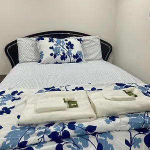 Homestay Luxury Basement-private Bdr & Bathroom With Free Parking In